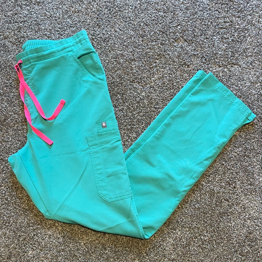 Figs Yola skinny scrub pants